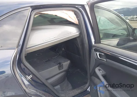 2017 Porsche Macan S z USA, uszkodzony, nr VIN WP1AB2A57HLB12338